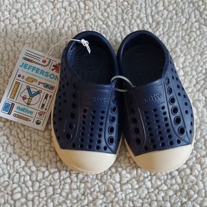 Native Jefferson Regatta Blue and Bone white